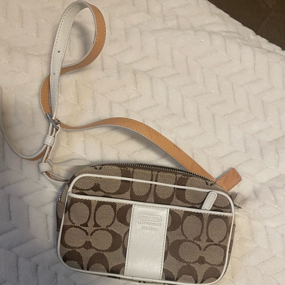 Coach Fanny pack    Never worn. Brand new
